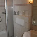 Göke 3*